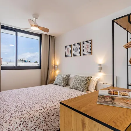 Splendid Penthouse With Terrace In The Center Of Apartamento